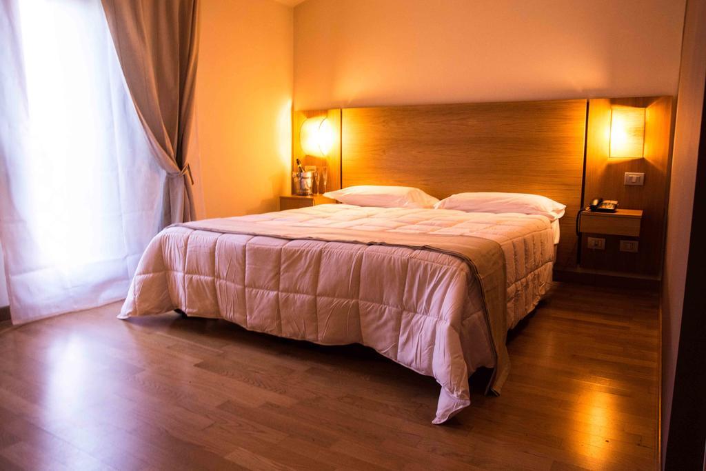 Country House Corte Del Sole Campolungo Ruang foto